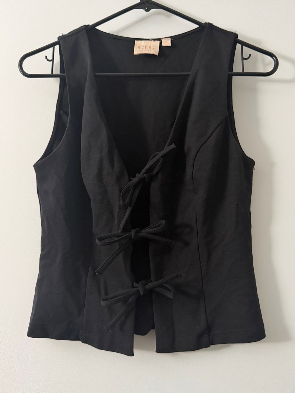 GLG Good Luck Gem Size Medium Women's Vest Tie Front Black Used